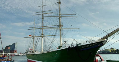 „Captains Table“ mit Balmoral auf der Rickmer Rickmers in Hamburg